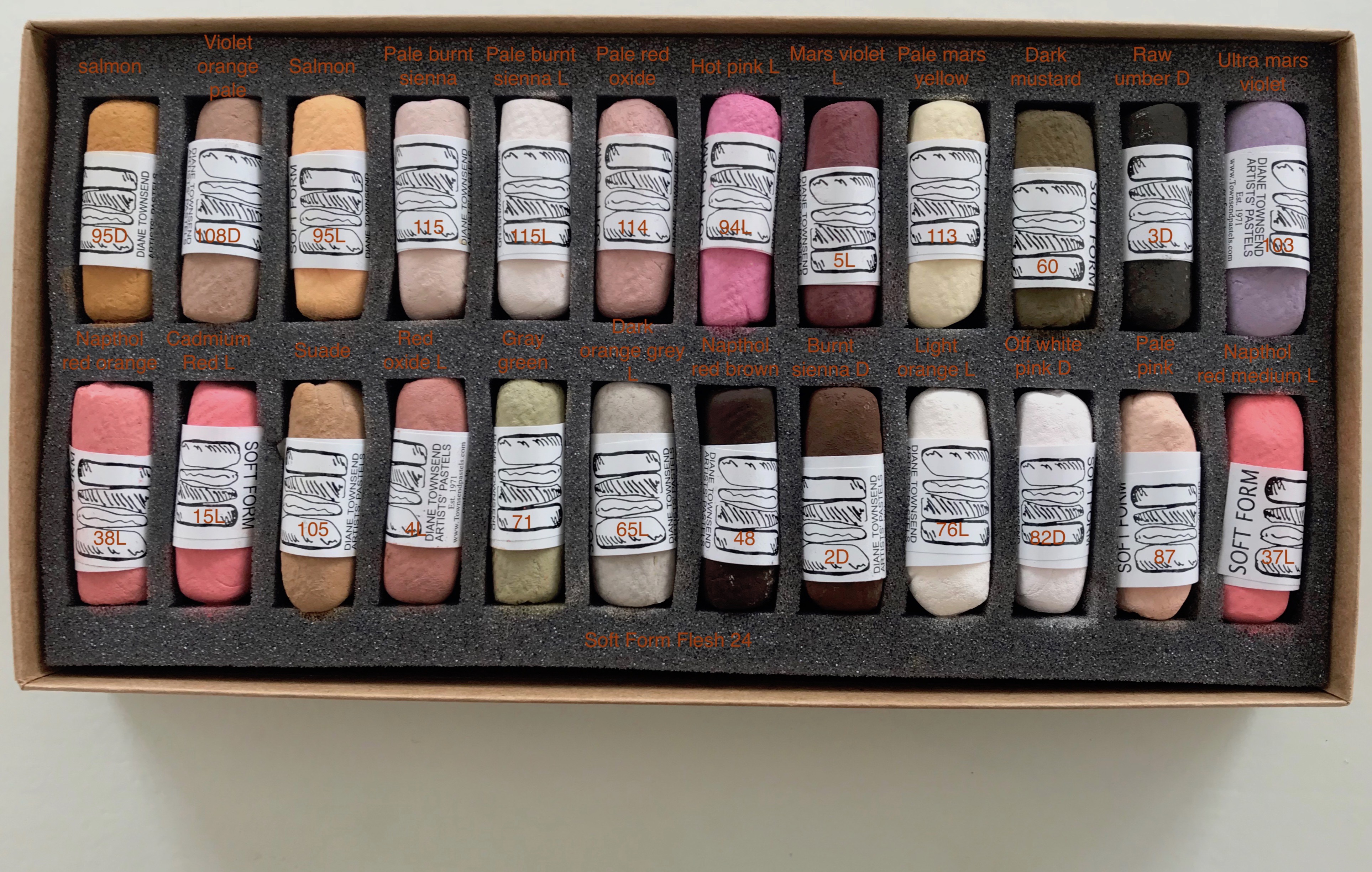Diane Townsends Artists Soft Form Pastels 24-Set